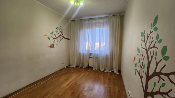 Продам трехкомнатную (3-комн.) квартиру, Искровский пр-кт, 22, Санкт-Петербург г