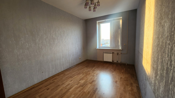 Продам трехкомнатную (3-комн.) квартиру, Искровский пр-кт, 22, Санкт-Петербург г