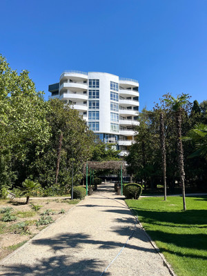 Продам двухкомнатную (2-комн.) квартиру, Мисхорский парк, 10, Кореиз пгт