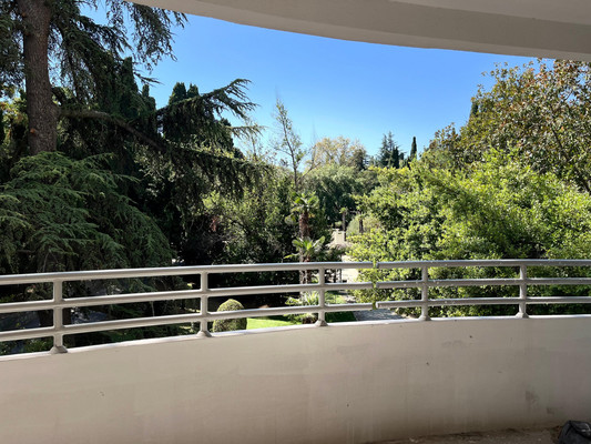 Продам двухкомнатную (2-комн.) квартиру, Мисхорский парк, 10, Кореиз пгт