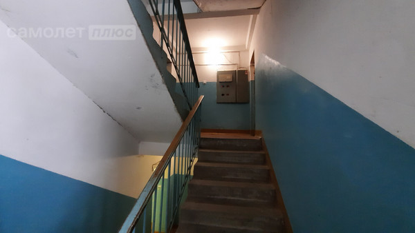 Продам трехкомнатную (3-комн.) квартиру, Молодежная ул, 3, Семеновка с