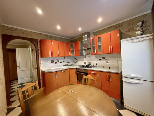 Продам трехкомнатную (3-комн.) квартиру, Брембольская ул, 28, Переславль-Залесский г