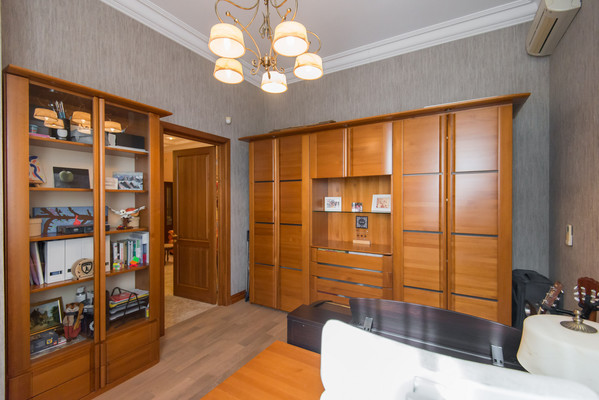 Продам трехкомнатную (3-комн.) квартиру, Семашко пер, 48А, Ростов-на-Дону г