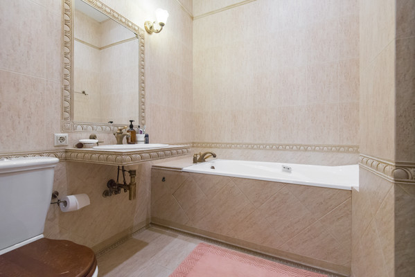 Продам трехкомнатную (3-комн.) квартиру, Семашко пер, 48А, Ростов-на-Дону г