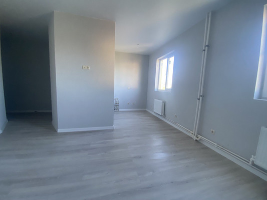 Продам однокомнатную (1-комн.) квартиру, Серебряная ул, 127, Супсех с