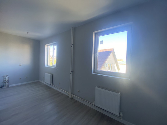 Продам однокомнатную (1-комн.) квартиру, Серебряная ул, 127, Супсех с