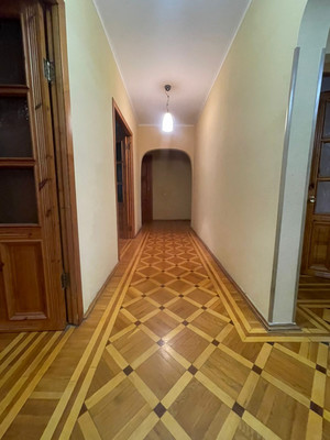 Продам многокомнатную квартиру, Еременко ул, 66/6, Ростов-на-Дону г