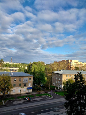 Продам трехкомнатную (3-комн.) квартиру, Калинина ул, 30, Пермь г