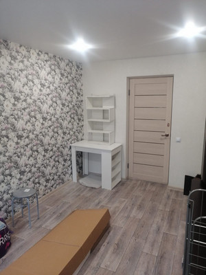 Продам комнату в 7-комн. квартире, Героев Алексинцев ул, 8а, Алексин г