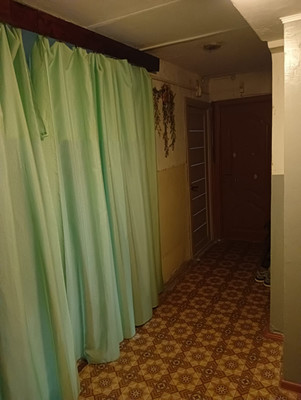 Продам комнату в 7-комн. квартире, Героев Алексинцев ул, 8а, Алексин г