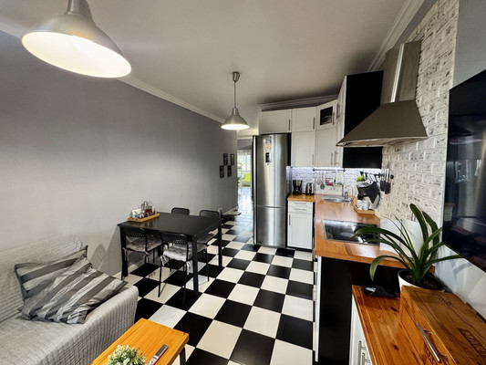 Продам двухкомнатную (2-комн.) квартиру, Объездная дорога ул, 1, Сосновый Бор п