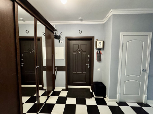 Продам двухкомнатную (2-комн.) квартиру, Объездная дорога ул, 1, Сосновый Бор п