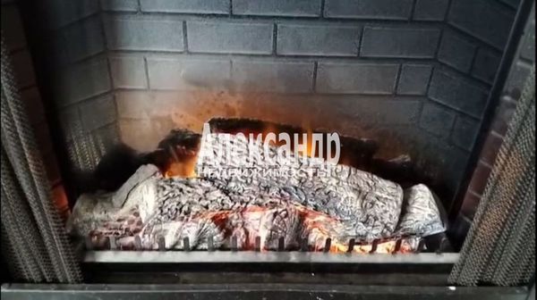 Продам двухкомнатную (2-комн.) квартиру, Колпинская ул, 42, Колпино г