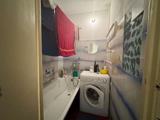 Продам двухкомнатную (2-комн.) квартиру, М.И. Неделина ул, 45, Липецк г