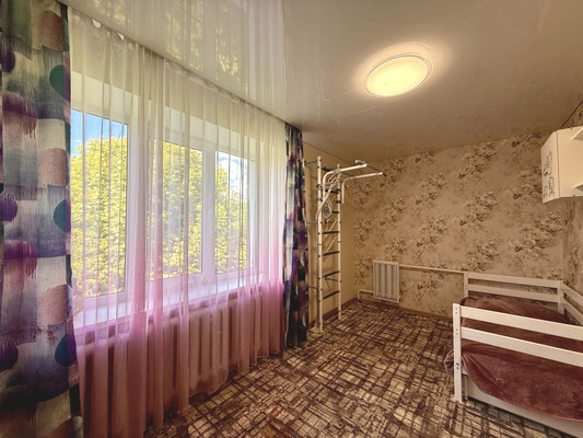 Продам двухкомнатную (2-комн.) квартиру, Ульянова Дмитрия ул, 20, Ялта г