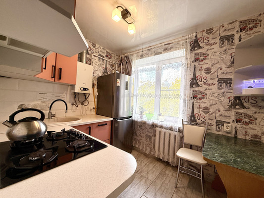 Продам двухкомнатную (2-комн.) квартиру, Ульянова Дмитрия ул, 20, Ялта г