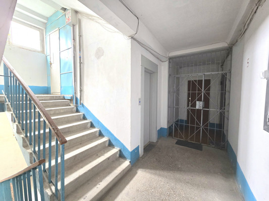 Продам однокомнатную (1-комн.) квартиру, Ковыльная ул, 46, Симферополь г