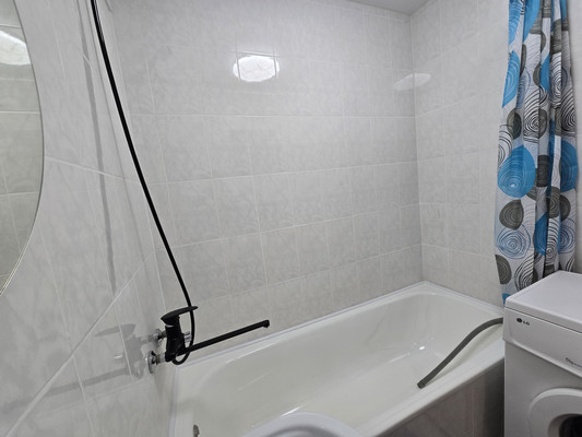 Продам однокомнатную (1-комн.) квартиру, Ковыльная ул, 46, Симферополь г