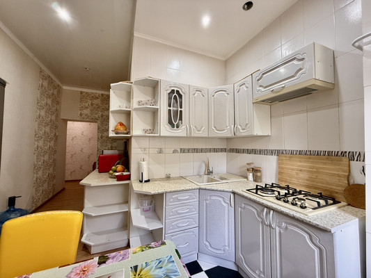 Продам трехкомнатную (3-комн.) квартиру, Набережная ул, 7, Саки г