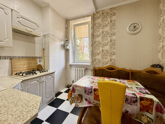 Продам трехкомнатную (3-комн.) квартиру, Набережная ул, 7, Саки г