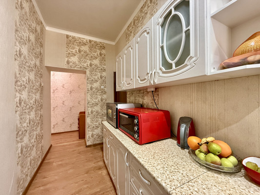 Продам трехкомнатную (3-комн.) квартиру, Набережная ул, 7, Саки г