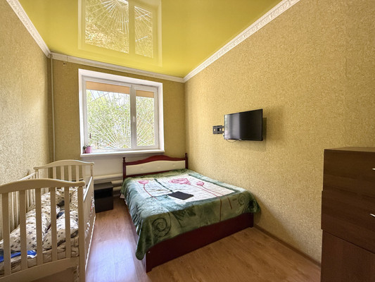 Продам трехкомнатную (3-комн.) квартиру, Набережная ул, 7, Саки г