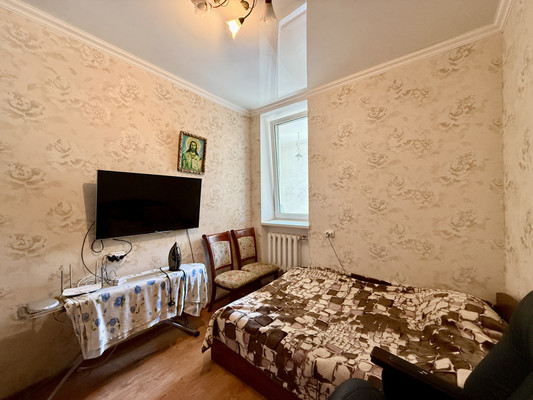 Продам трехкомнатную (3-комн.) квартиру, Набережная ул, 7, Саки г