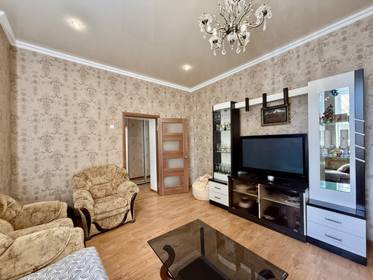 Продам трехкомнатную (3-комн.) квартиру, Набережная ул, 7, Саки г