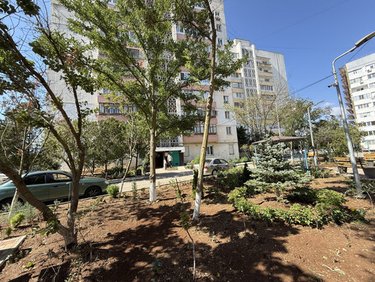 Продам трехкомнатную (3-комн.) квартиру, Набережная ул, 7, Саки г