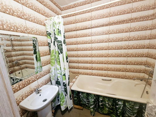 Продам двухкомнатную (2-комн.) квартиру, Орджоникидзе ул, 59ак2, Санкт-Петербург г