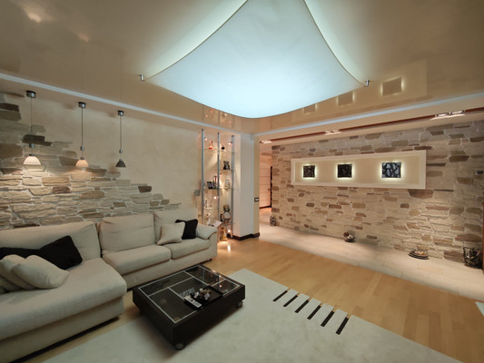 Продам трехкомнатную (3-комн.) квартиру, Хворостянского ул, 15, Новороссийск г