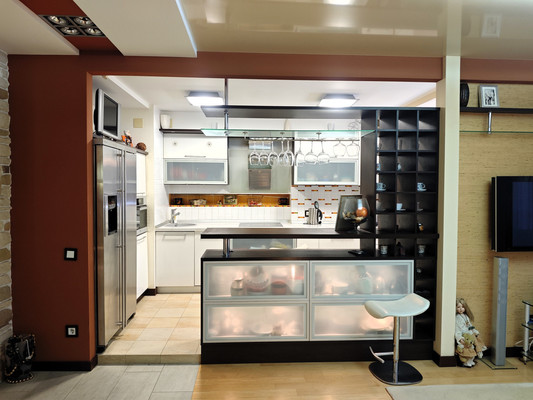 Продам трехкомнатную (3-комн.) квартиру, Хворостянского ул, 15, Новороссийск г