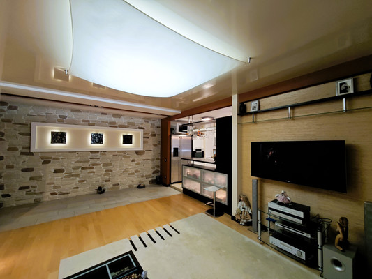 Продам трехкомнатную (3-комн.) квартиру, Хворостянского ул, 15, Новороссийск г