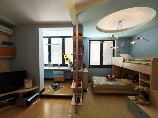 Продам трехкомнатную (3-комн.) квартиру, Хворостянского ул, 15, Новороссийск г