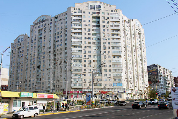 Продам трехкомнатную (3-комн.) квартиру, Хворостянского ул, 15, Новороссийск г