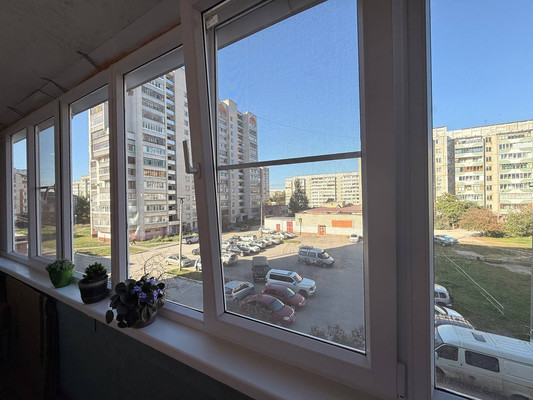 Продам трехкомнатную (3-комн.) квартиру, Чавайна б-р, 11а, Йошкар-Ола г