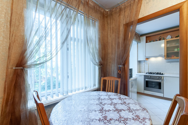 Продам трехкомнатную (3-комн.) квартиру, Ленинского Комсомола пр-кт, 24, Видное г