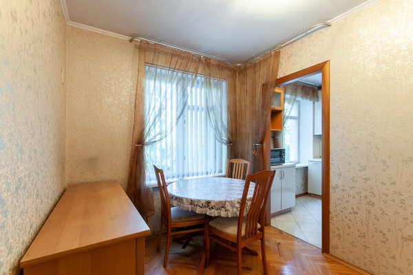 Продам трехкомнатную (3-комн.) квартиру, Ленинского Комсомола пр-кт, 24, Видное г