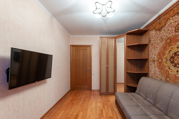Продам трехкомнатную (3-комн.) квартиру, Ленинского Комсомола пр-кт, 24, Видное г
