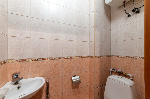 Продам трехкомнатную (3-комн.) квартиру, Ленинского Комсомола пр-кт, 24, Видное г