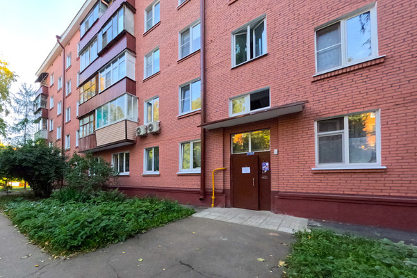 Продам трехкомнатную (3-комн.) квартиру, Ленинского Комсомола пр-кт, 24, Видное г