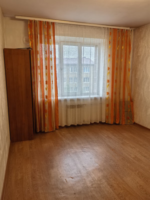 Продам трехкомнатную (3-комн.) квартиру, Маяковского ул, 109А, Черемхово г