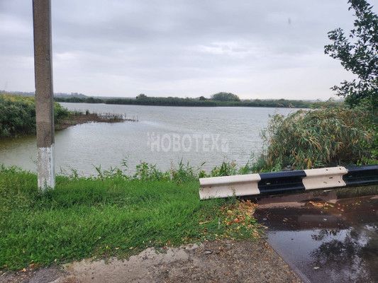 Продам участок 40,54 соток, ИЖС, Бурсаки х, 0 км от города