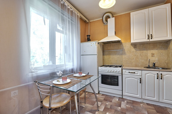 Продам трехкомнатную (3-комн.) квартиру, Звёздный б-р, 14, Москва г