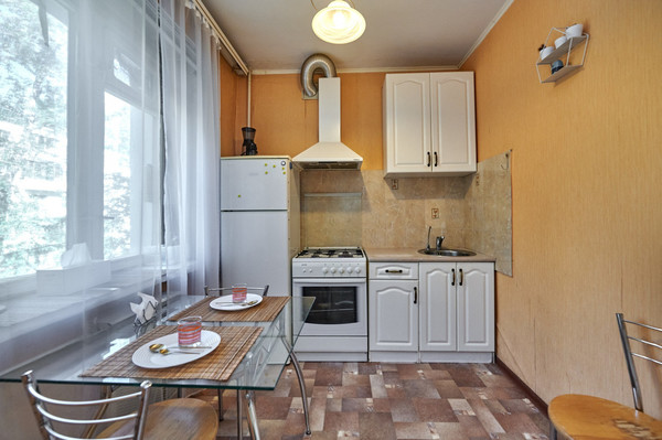 Продам трехкомнатную (3-комн.) квартиру, Звёздный б-р, 14, Москва г