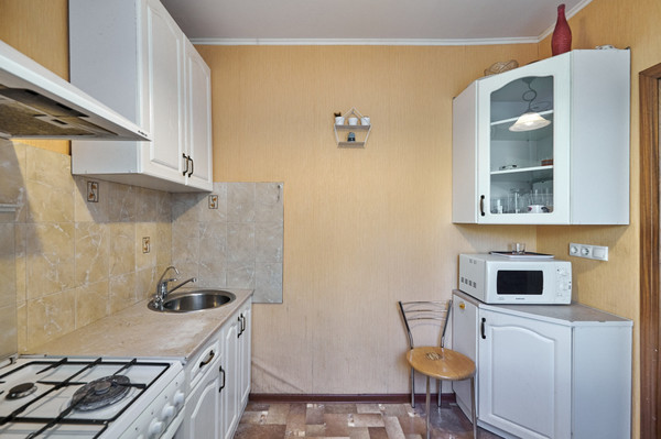 Продам трехкомнатную (3-комн.) квартиру, Звёздный б-р, 14, Москва г