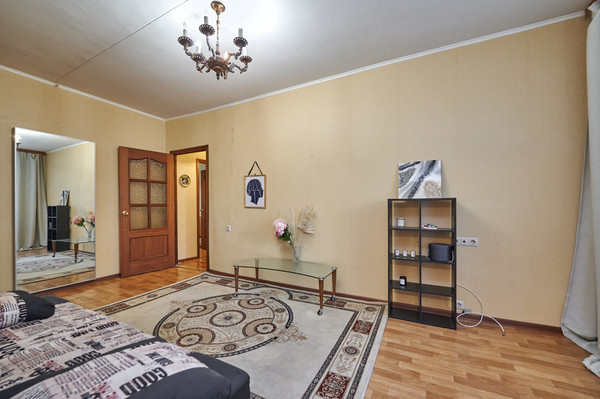 Продам трехкомнатную (3-комн.) квартиру, Звёздный б-р, 14, Москва г
