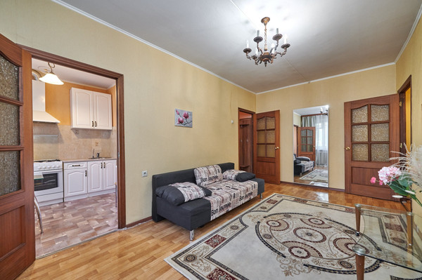 Продам трехкомнатную (3-комн.) квартиру, Звёздный б-р, 14, Москва г