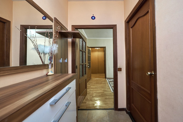 Продам трехкомнатную (3-комн.) квартиру, Звёздный б-р, 14, Москва г