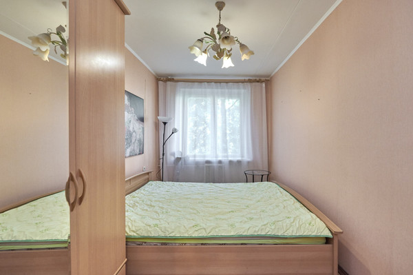 Продам трехкомнатную (3-комн.) квартиру, Звёздный б-р, 14, Москва г